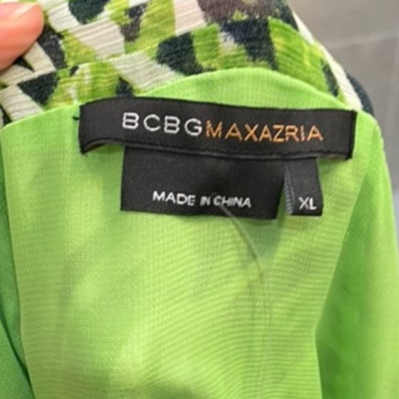 BCBGMaxAzria- Chiffon Blouse Green - Picture 8 of 8